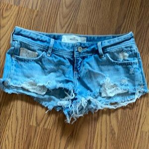 Hollister Jean short size 1 waist 5